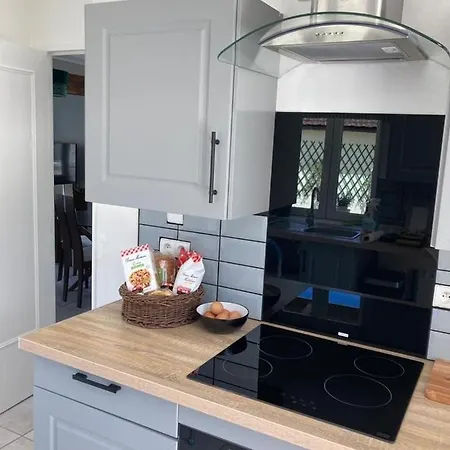 Adorable 1 Bed With Stunning Outside Space