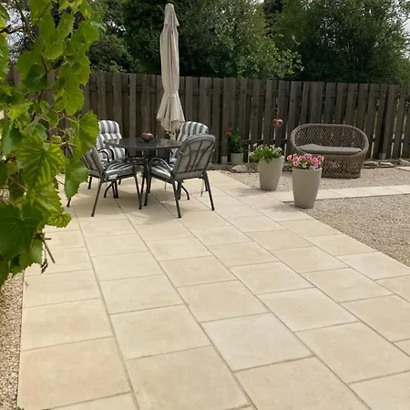 Dom wakacyjny Adorable 1 Bed With Stunning Outside Space