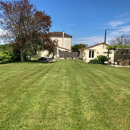 Adorable 1 Bed With Stunning Outside Space Dom wakacyjny Les Farges (Nontron)
